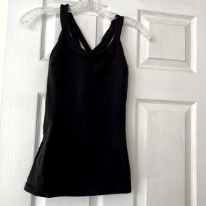 Lululemon tank with built in bra